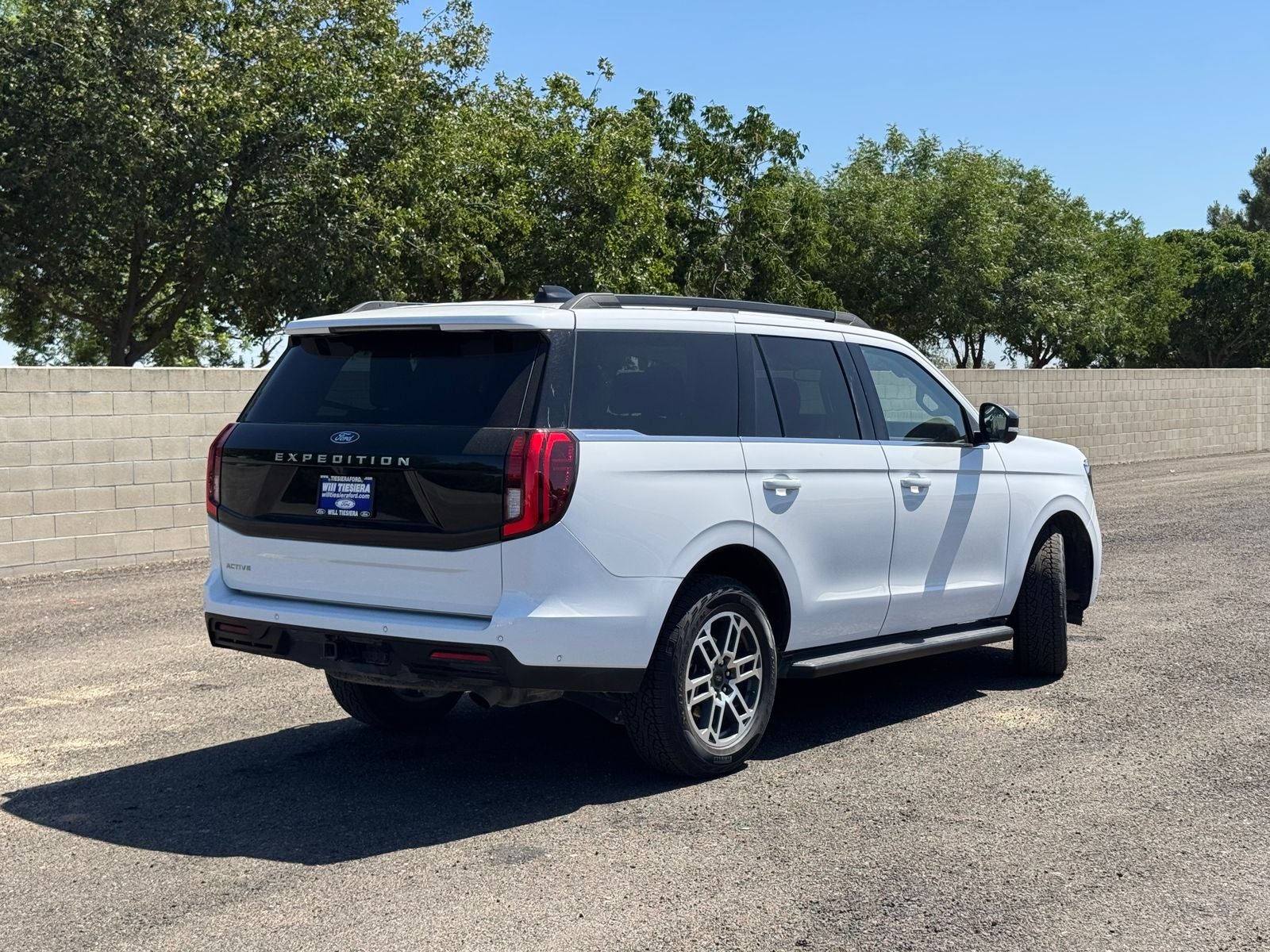 2025 Ford Expedition Active