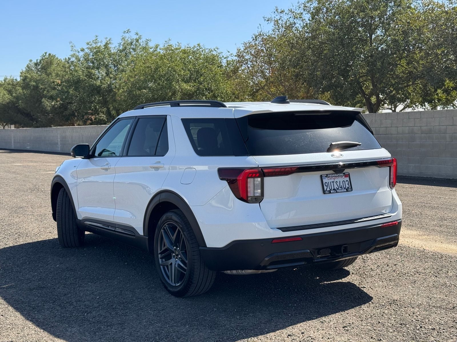 2025 Ford Explorer ST-Line