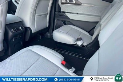 2027 Ford Explorer Platinum
