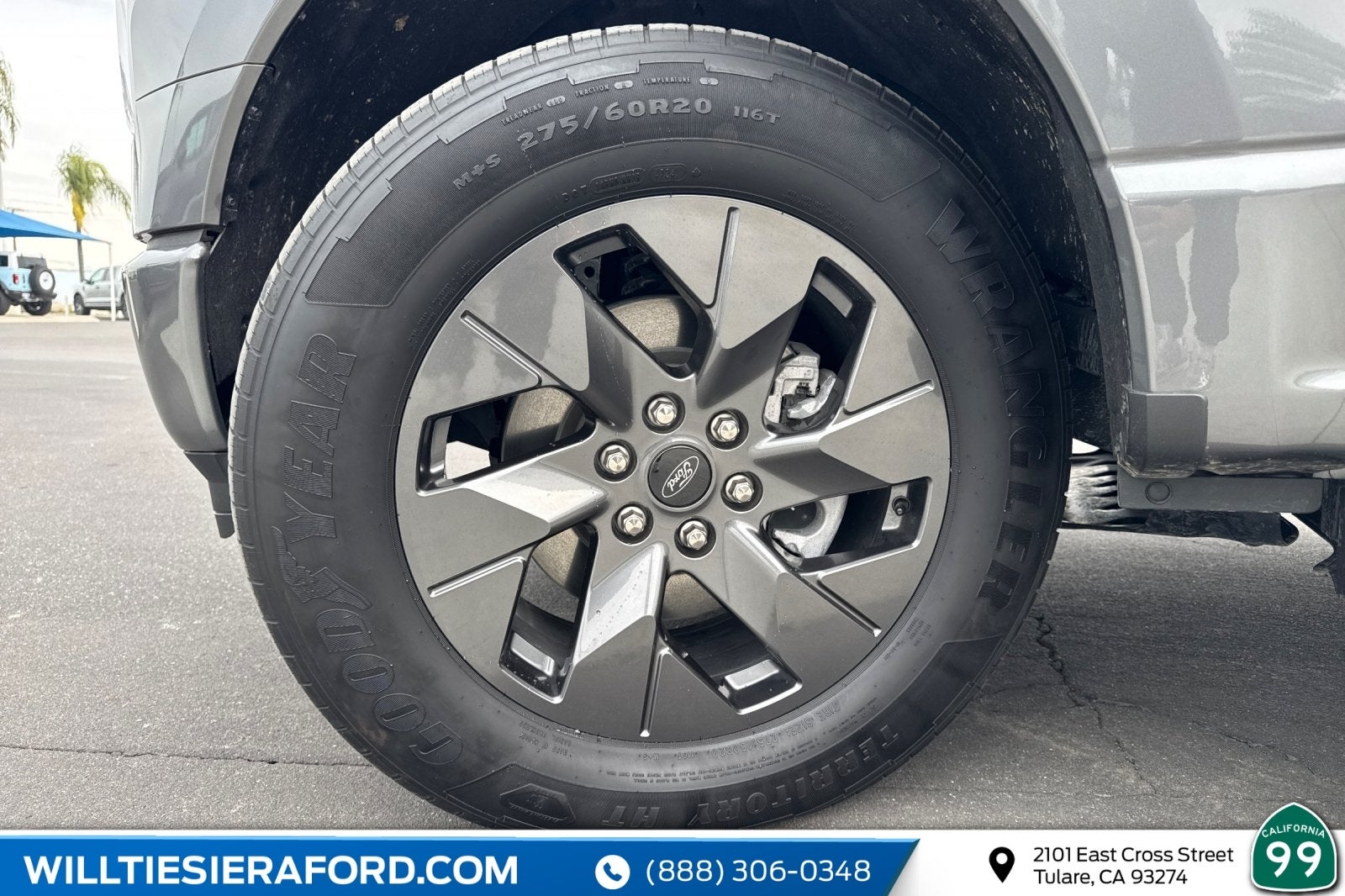 2025 Ford F-150 Lightning Lariat