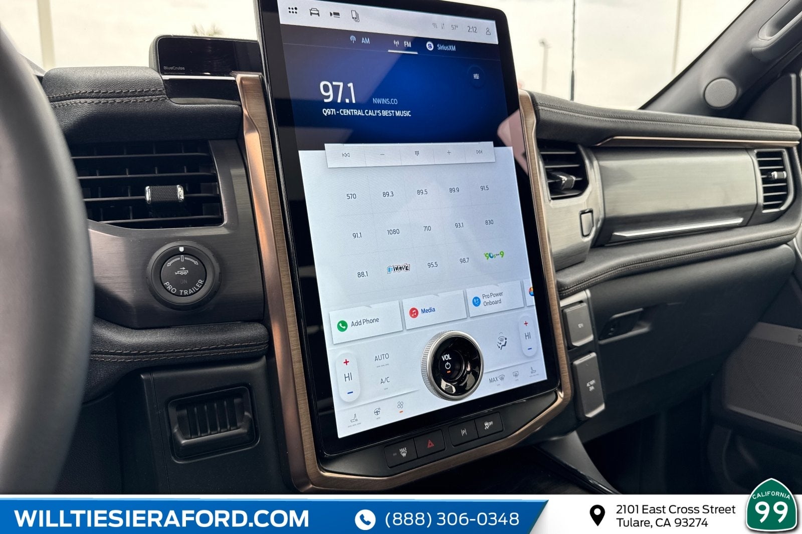 2025 Ford F-150 Lightning Lariat