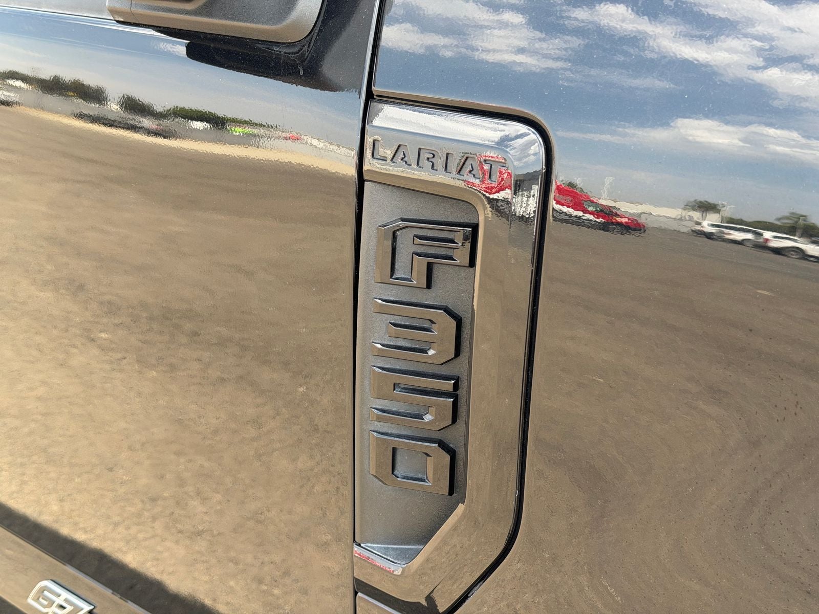 2022 Ford F-350SD Lariat TREMOR W/BLACK PKG