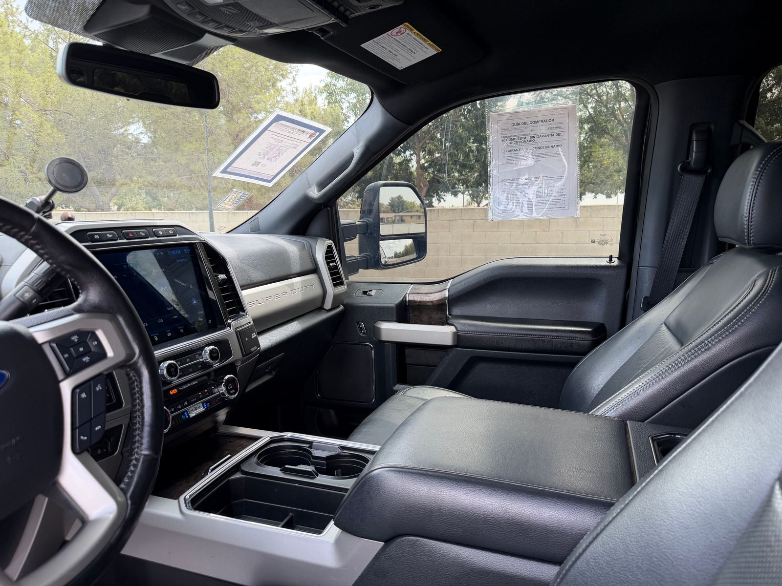 2022 Ford F-350SD Lariat TREMOR W/BLACK PKG