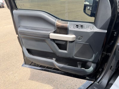 2022 Ford F-350SD Lariat TREMOR W/BLACK PKG