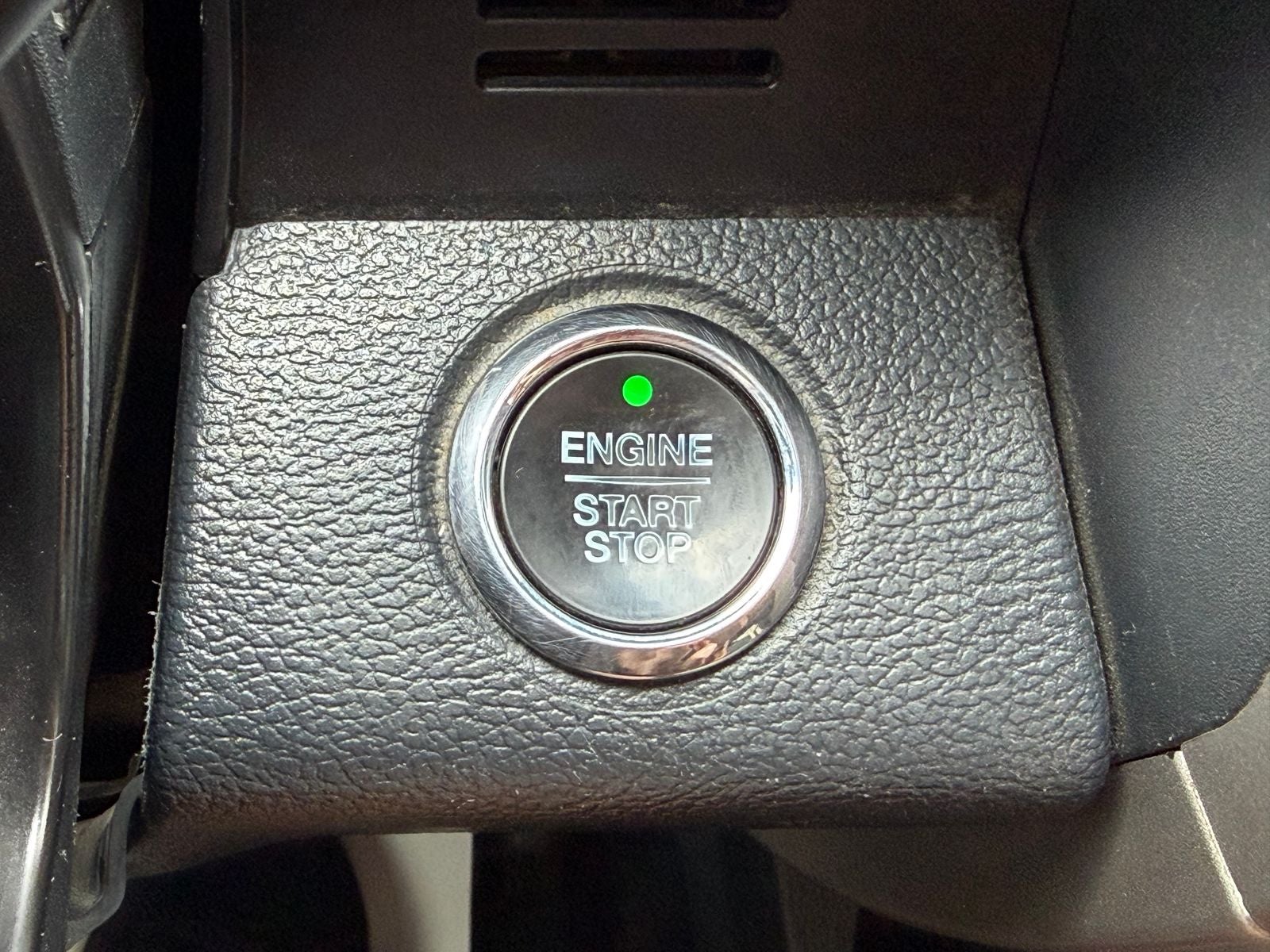 2022 Ford F-350SD Lariat TREMOR W/BLACK PKG