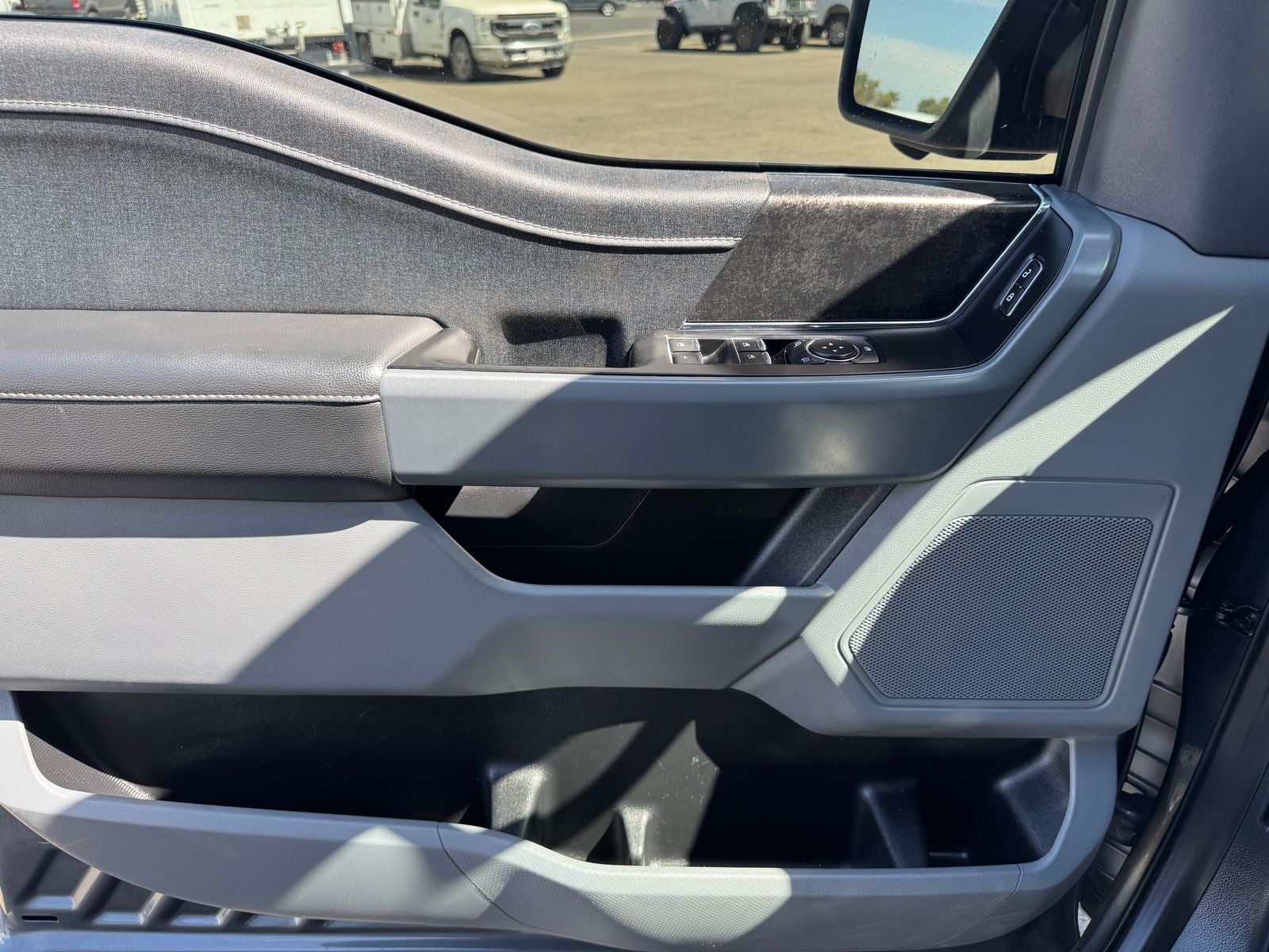 2023 Ford F-150 Lightning XLT