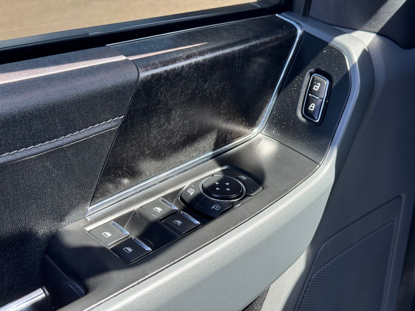 2023 Ford F-150 Lightning XLT