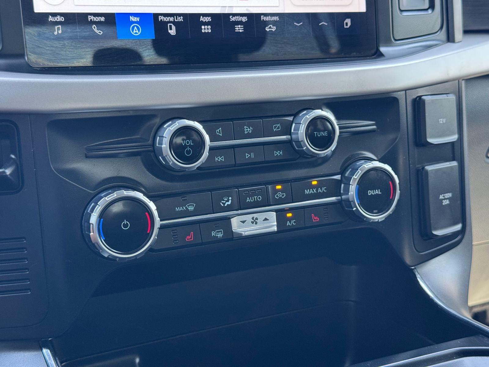 2023 Ford F-150 Lightning XLT