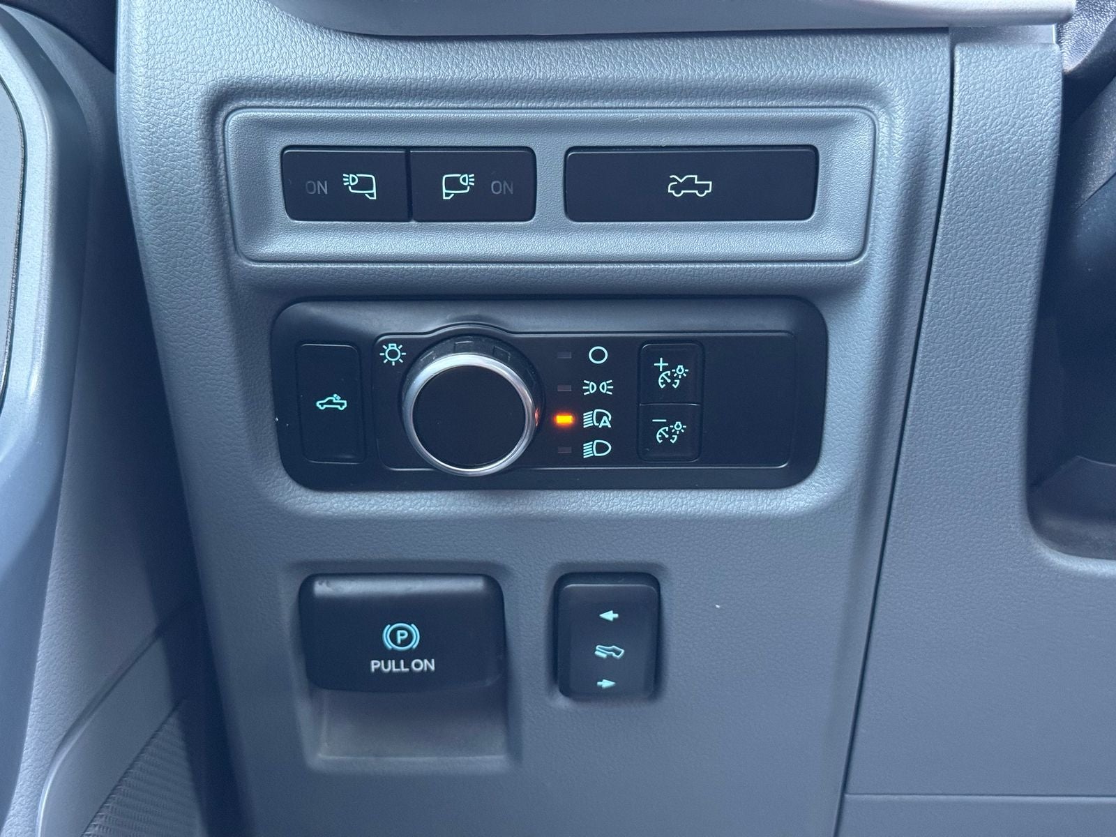 2023 Ford F-150 Lightning XLT
