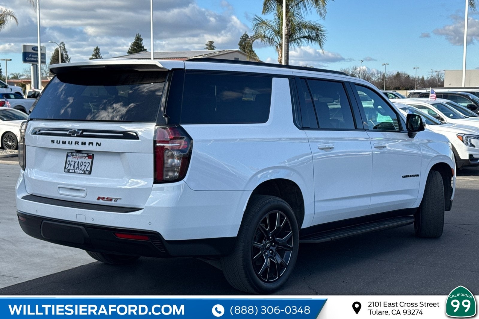 2023 Chevrolet Suburban RST