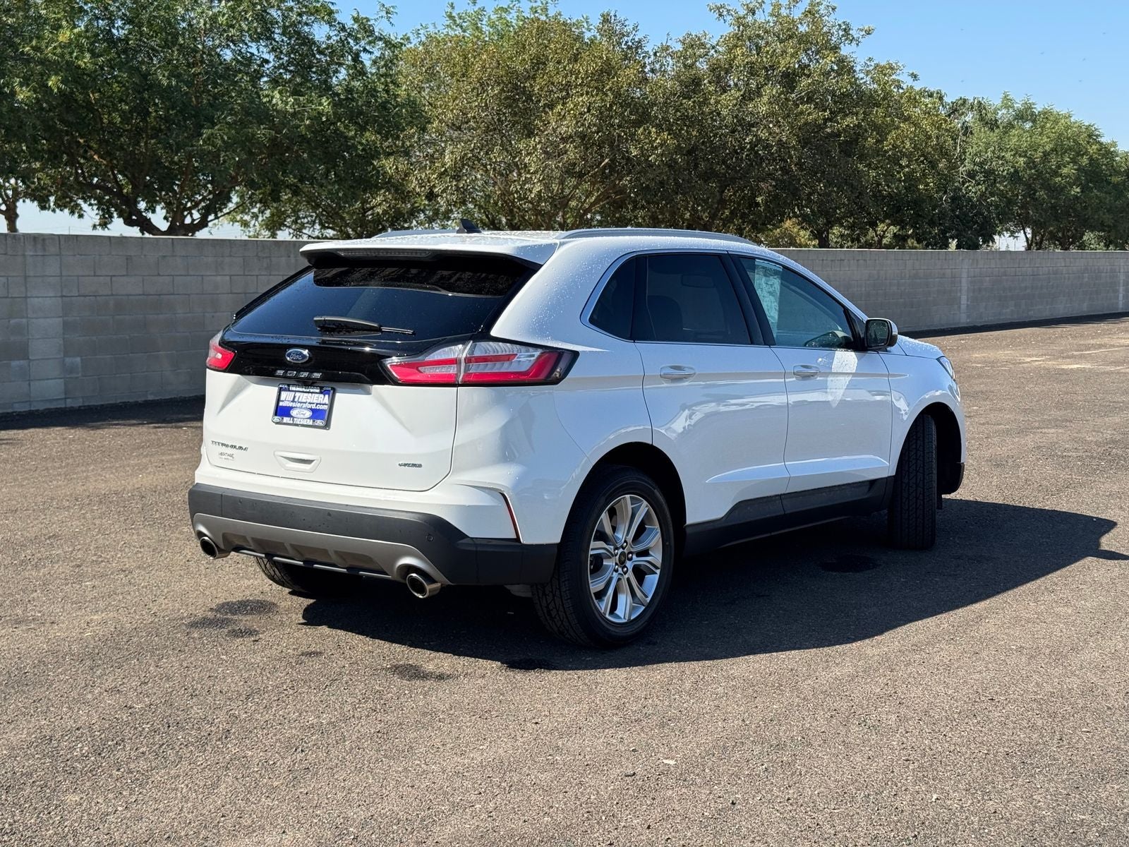 2023 Ford Edge Titanium