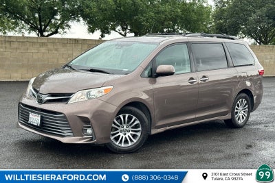 2020 Toyota Sienna XLE 8 Passenger