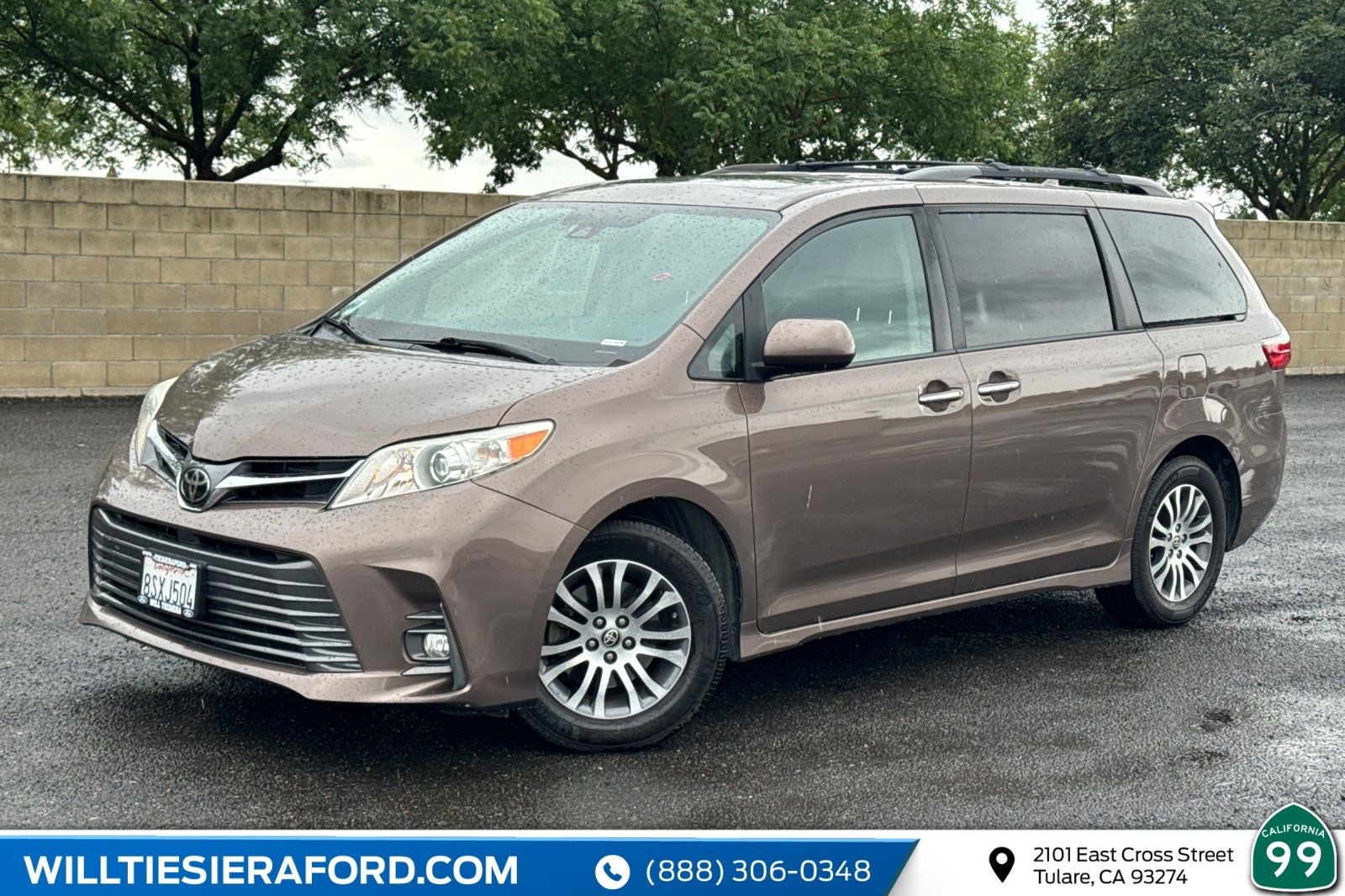 2020 Toyota Sienna XLE 8 Passenger