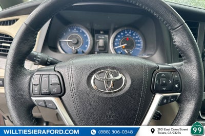 2020 Toyota Sienna XLE 8 Passenger