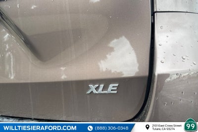 2020 Toyota Sienna XLE 8 Passenger