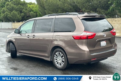 2020 Toyota Sienna XLE 8 Passenger