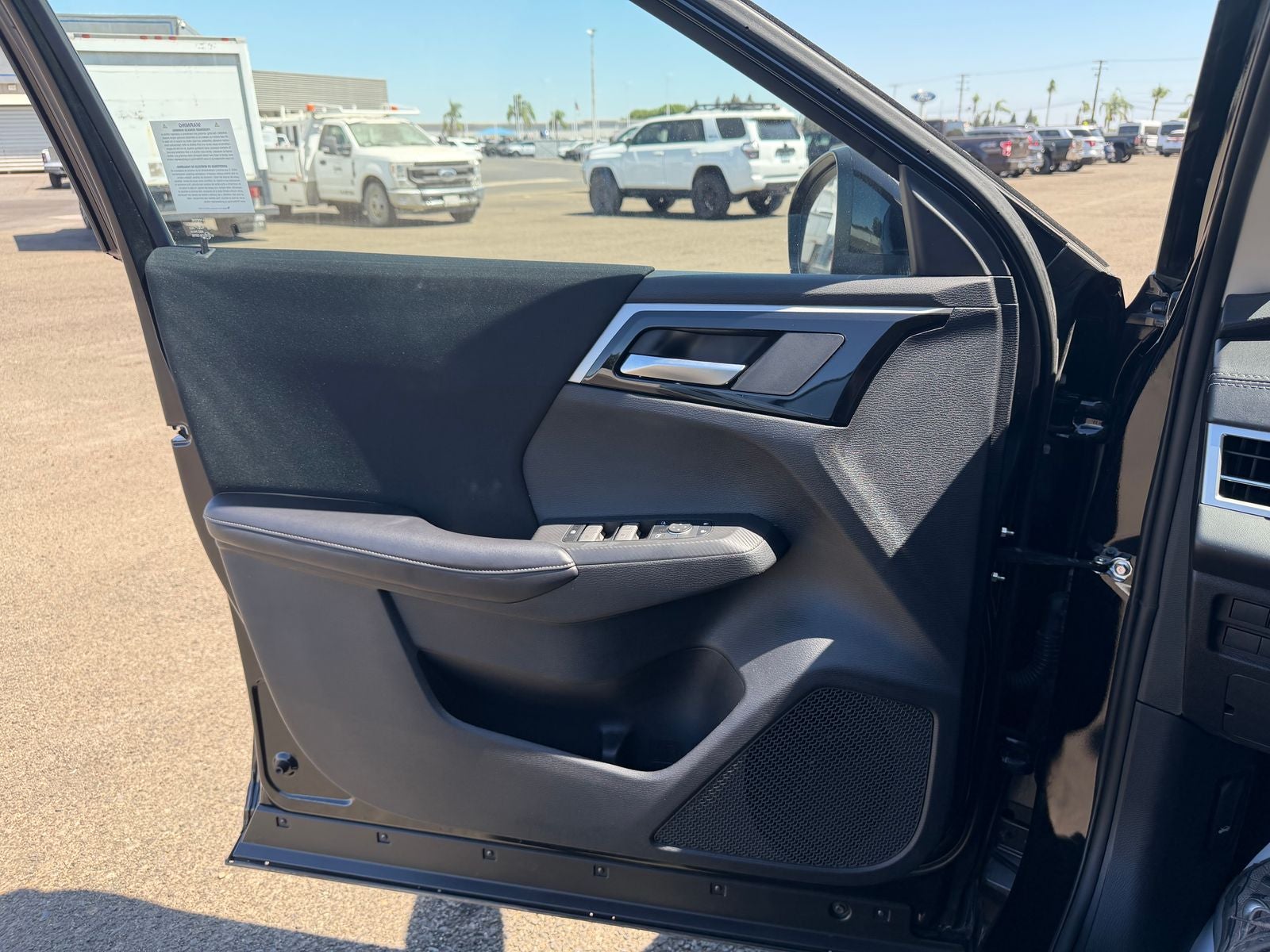 2024 Mitsubishi Outlander ES