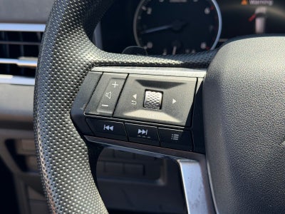 2024 Mitsubishi Outlander ES