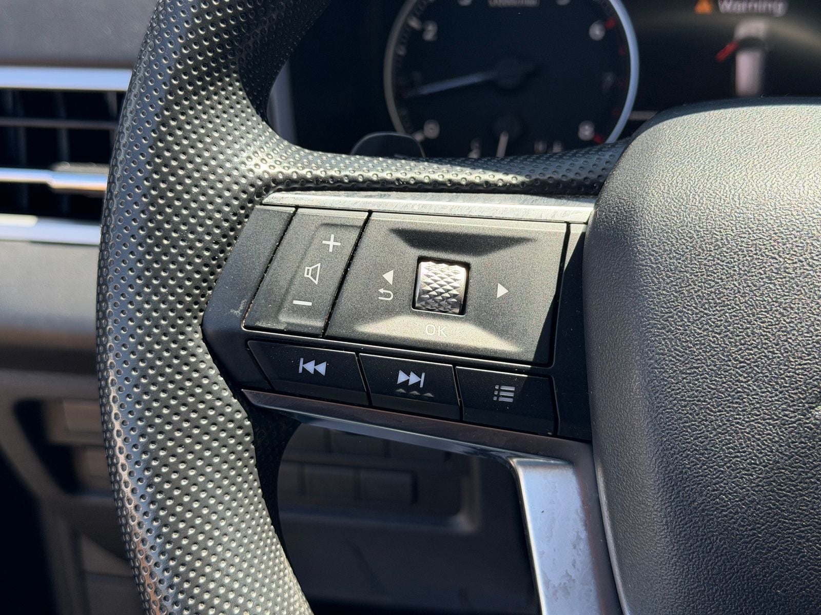 2024 Mitsubishi Outlander ES
