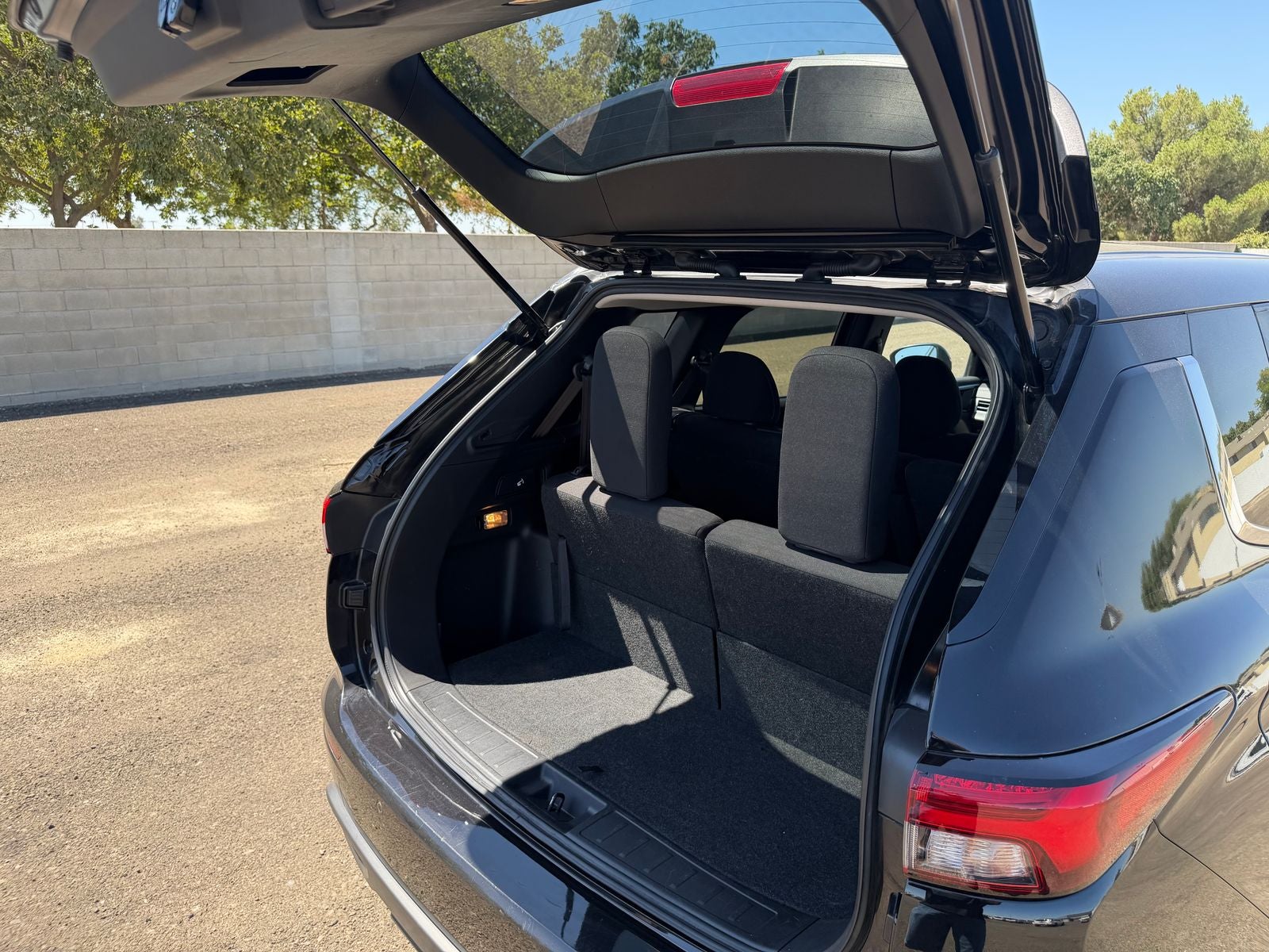 2024 Mitsubishi Outlander ES